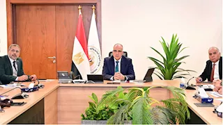 سويلم يوجه بسرعة إنهاء تطهيرات الترع قبل موسم أقصى الاحتياجات المائية