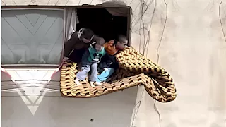 إخلاء سبيل الأم المتهمة في واقعة "أطفال الشباك" بالإسكندرية 