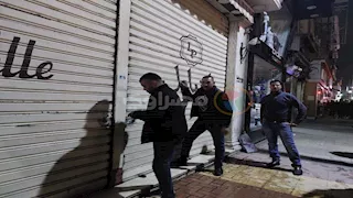 محطة الرمل تُطفئ أنوارها.. الإسكندرية تبدأ تطبيق قرار غلق المحال (فيديو وصور)