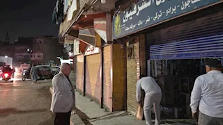 رئيس مدينة طوخ يقود حملات مكثفة لمتابعة الالتزام بمواعيد الغلق (صور)