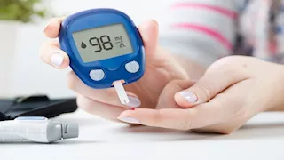   هبوط السكر المفاجئ.. 5 أطعمة سريعة تعيد التوازن سريعا 