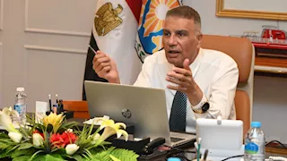 محافظ جنوب سيناء يناقش حل مشكلات "المصرية للاتصالات" وتوفيق أوضاع أراضيها