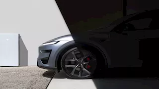 تسلا Model Y L الكهربائية الجديدة تنطلق رسميًا في الأسواق.. صور