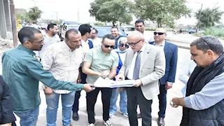 محافظ الأقصر يقود جولة لتفقد تطوير الأحواض ومشروعات الطرق (صور)