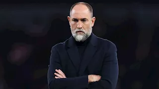 بعد تراجع النتائج.. توتنهام يعلن إقالة مدربه إيجور تودور