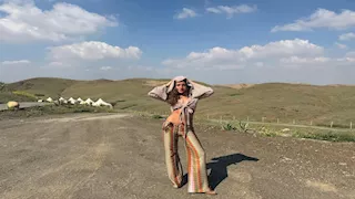 كنزي عمرو دياب تخطف الأنظار على السوشيال ميديا بإطلالة جريئة