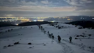 جيش الاحتلال يعلن تنفيذ عملية عابرة للحدود من سوريا إلى لبنان.. فيديو وصور