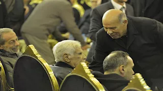 بحضور الخطيب وحسن شحاتة.. أبرز الحاضرين في عزاء شقيق فاروق جعفر (صور) 