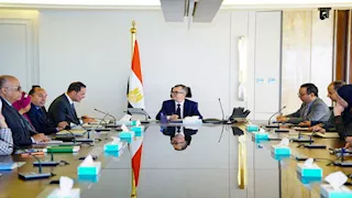 وزير التخطيط يبحث مع رئيس مركز المعلومات ودعم اتخاذ القرار أداء برنامج الحكومة وخططها