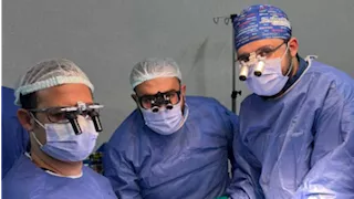 بعد جراحة معقدة 9 ساعات.. إنقاذ ذراع شاب مبتورة بمستشفى الفيوم العام