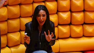 خوف وانهيار آية سماحة ببرنامج "رامز ليفل الوحش" (صور)