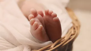 كيس بلاستيك وحبل سري.. لغز "رضيعة الزقازيق" الذي كشفته كاميرات المراقبة