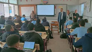 وكيل تعليم أسيوط يتفقد امتحانات مارس ويطمئن على سير الاختبارات بالتابلت