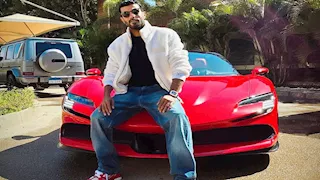 محمد سامي يستعرض سيارته فيراري SF90 سبايدر.. سعرها يصل إلى 49 مليون جنيه