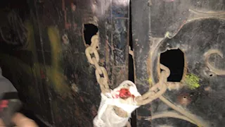 بالصور- أسيوط تشن حملات موسعة لغلق المحال المخالفة وتشميع 35 منشأة