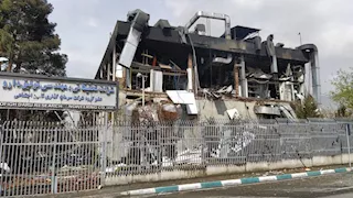 عراقجي: مجرمي الحرب يقصفون شركات الأدوية في إيران