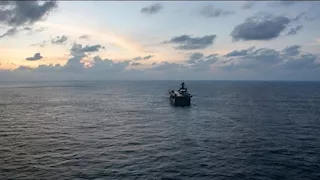 وسط أنباء عن تدخل برّي في إيران.. انطلاق سفينة طرابلس الأمريكية عبر المحيط الهندي 