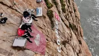 فنجان القهوة بـ2800 جنيه… اكتشف أخطر مقهى في العالم (فيديو وصور)