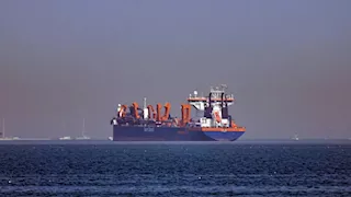 ناقلة نفط تتعرض لإصابة قبالة الإمارات بعد اصطدامها بحطام مجهول