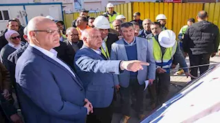 سيظل رئة المدينة.. وزير النقل: تطوير ترام الإسكندرية ليس خطوة لطمس هويته التاريخية- صور