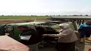 بالأسماء.. إصابة 9 أشخاص في انقلاب سيارة بكفر الشيخ - صور