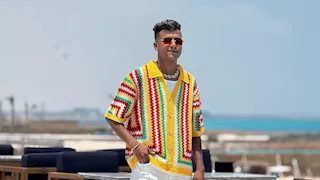 عصام صاصا بإطلالة غريبة في برنامج "رامز ليفل الوحش"