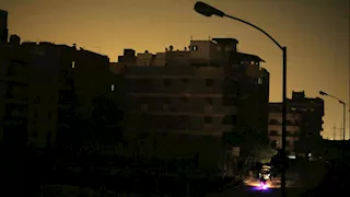 انقطاع شامل للكهرباء في العراق والسلطات تعمل على إعادة تشغيل الشبكة