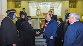 محافظ الإسكندرية يستقبل وفد الكنيسة القبطية ويؤكد: المواطنة ركيزة الدولة (صور)