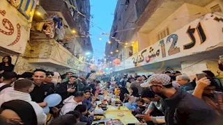 فرحة كبيرة والكل بيصور.. نرصد فرحة المطرية مع آذان المغرب خلال حفل إفطارهم السنوي