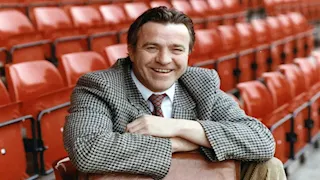 تقارير إنجليزية تكشف ثروة أسطورة نوتنجهام فورست ووصيته بعد وفاته