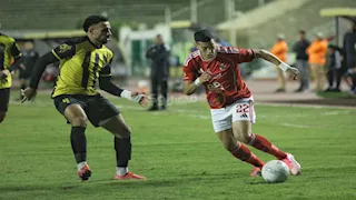 "محاولة للذئاب وتأكيد ثنائي للأحمر".. ملخص الشوط الثاني من مباراة الأهلي والمقاولون في الدوري المصري