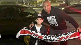 أهداه قميص الزمالك.. شيكابالا يلتقي بطفل "صحاب الأرض"