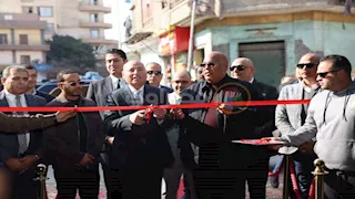 محافظ القاهرة يفتتح معرضًا بحي السبتية لتوفير السلع بأسعار مخفّضة - صور