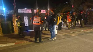 "خيبر شيكن".. صاروخ إيراني يسبب أضرارا واسعة وإصابات في إسرائيل- فيديو وصور