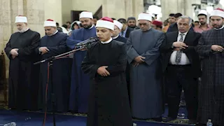 أمين الفتوى: إمامة التوأمين الصغيرين بالأزهر أقامت الحُجَّة على هؤلاء القراء