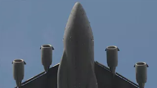 طائرة روسية تُجلي دبلوماسيين إيرانيين من بيروت