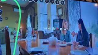 ظهور الكاميرا في مشهد بمسلسل "قطر صغنطوط" يثير الجدل.. ماذا حدث؟