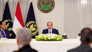 الرئيس السيسي يشيد بجهود وزارة الداخلية ويؤكد على التعلم من أحداث 2011
