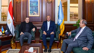 محافظ الإسكندرية يبحث مع وزير التعليم العالي دعم البحث العلمي (صور)