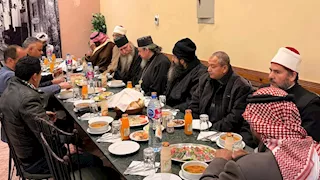 مسلم ومسيحي على مائدة واحدة.. دير سانت كاترين ينظم إفطار الوحدة الوطنية (صور)