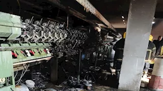 السيطرة على حريق داخل مصنع نسيج بشبرا الخيمة 