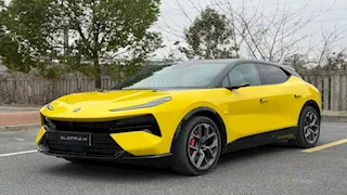 لوتس تطلق سيارتها EletreX الهجينة الخارقة بسعر يعادل 6.1 ملايين جنيه