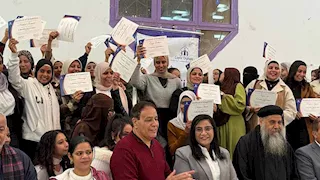 مائدة محبة في الأقصر.. إفطار رمضاني يجمع المسلمين والمسيحيين بإسنا (صور)