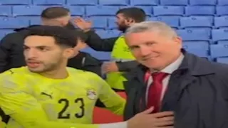 بعد تألقه اللافت.. جاريدو يهنئ مصطفى شوبير عقب مواجهة إسبانيا