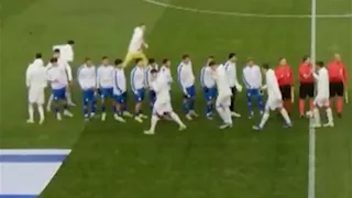 بالفيديو.. لاعبو البوسنة يرفضون مصافحة منتخب إسرائيل 
