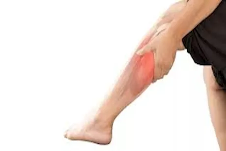 تشنجات الساق.. لماذا تحدث وكيف يمكن الوقاية منها؟ 