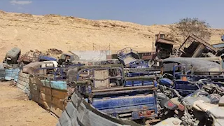 صور.. بدء إخلاء حضانة السيارات بمحمية وادي دجلة