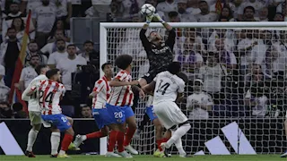 ريال مدريد يتعثر أمام جيرونا ويمنح برشلونة فرصة حسم الليجا