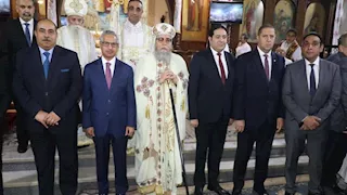 أجواء من المحبة في قداس عيد القيامة بحضور محافظ بني سويف (صور)