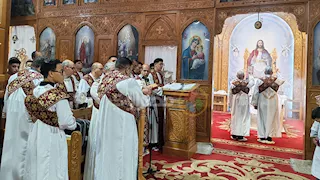 بورسعيد تحتفل بعيد القيامة.. إقبال كبير على قداس كنيسة الأنبا بيشوي (فيديو وصور)